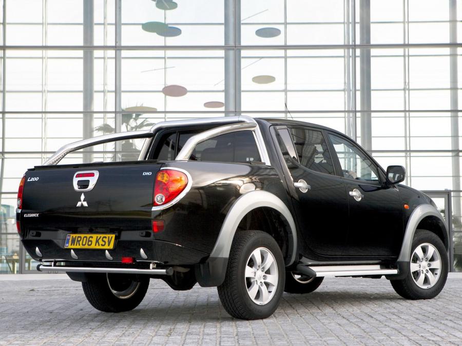  Mitsubishi L200 4Life Double Cab 2006 года  (UK) (фото 6 из 10)